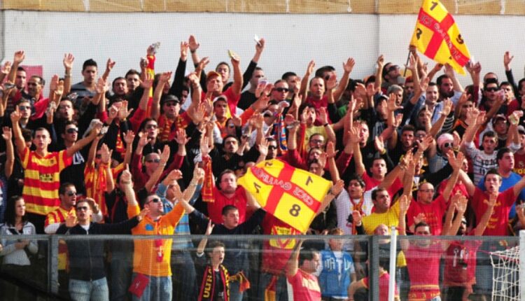 Gallipoli (LE), offese allo stadio: emessi 8 DASPO