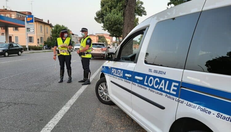 Modena, un fermo per tentata rapina a tre ragazze
