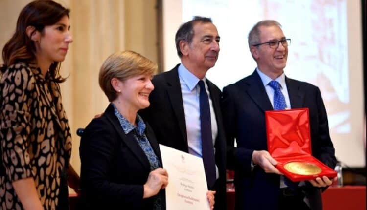 Milano, Botteghe storiche: il sindaco Beppe Sala e l’assessora Capello premiano 35 attività