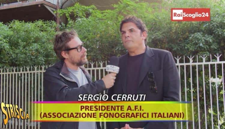 Striscia La Notizia, la Rai non paga: deve oltre 30 milioni di euro a cantanti italiani (e non solo)