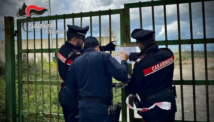 Vibo Valentia, presunto illecito smaltimento di rifiuti: i Carabinieri Forestali sequestrano un’attività imprenditoriale