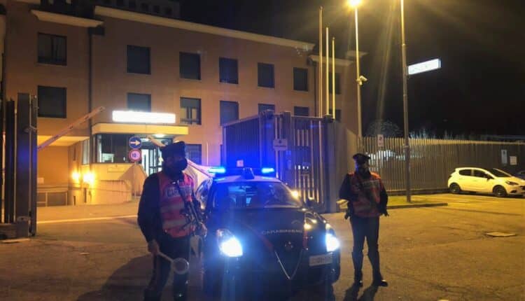 San Lazzaro di Savena (BO), si arrende ai Carabinieri grazie all’uso del taser: trentatreenne romeno arrestato per furto aggravato