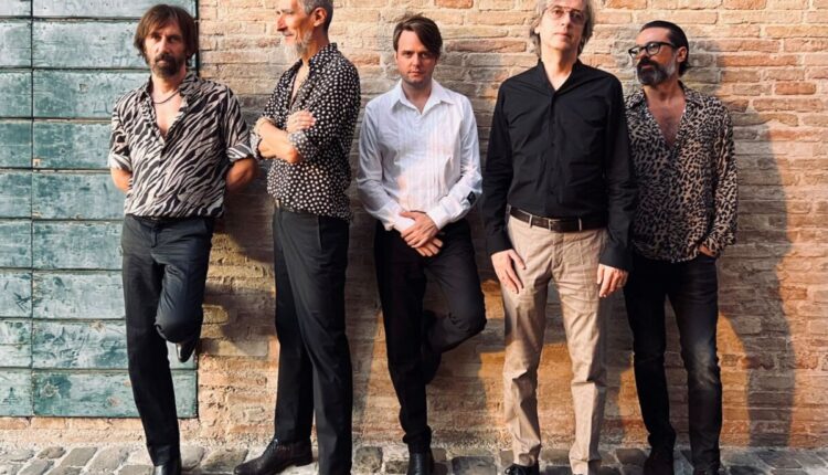 Trezzo sull’Adda (MI), i Marlene Kuntz venerdì in concerto al Live Club con ospiti i Guanti Rossi che tradurranno simultaneamente il concerto nella Lingua dei Segni (LIS)