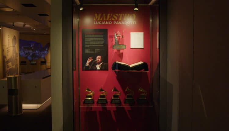 Bologna, brillerà anche per Luciano Pavarotti una stella nella Walk of Fame hollywoodiana.