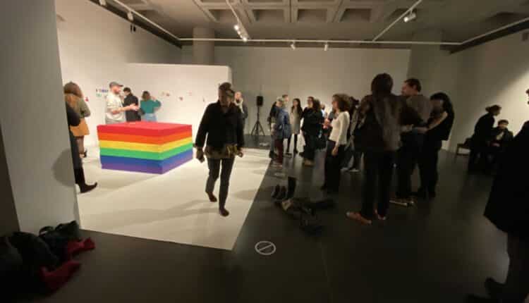 Milano, al Mudec l’opera collettiva #OneLove dell’artista senza volto Norma Jeane