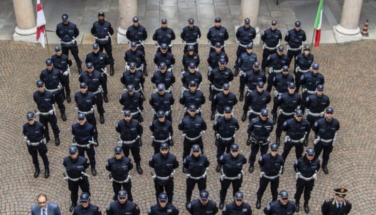 Milano, Polizia Locale: in strada i primi 78 nuovi agenti