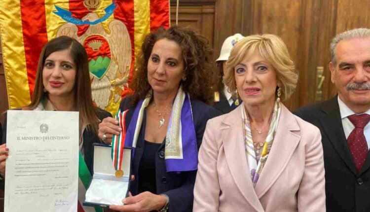Catanzaro, consegnata alla città la medaglia d'oro al merito