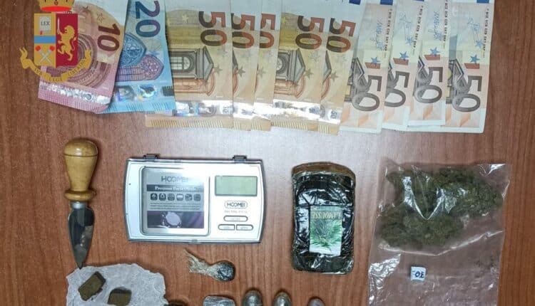 Taranto, market dell’hashish in auto: arrestato ventenne tarantino