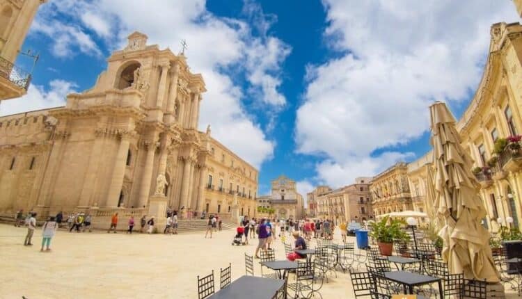 Siracusa, protagonista su La7