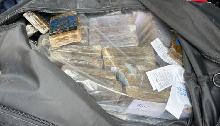 Nettuno, 260 panetti di hashish per un peso complessivo di circa 26 kg sequestrati dalla Polizia di Stato