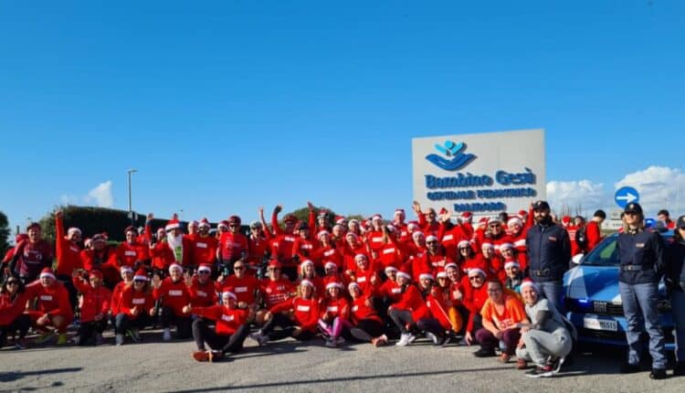 Roma, la Polizia di Stato consegna doni ai bambini ricoverati presso l’ospedale Bambino Gesù di Palidoro