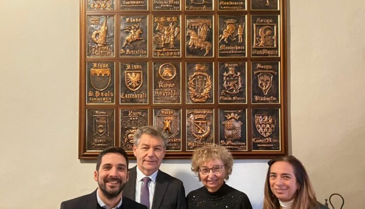 Asti, donati all’Archivio Storico del Comune due quadri dell’artista Luigi Valpreda.