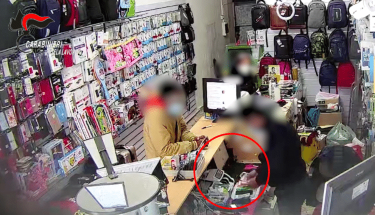 Milano, arrestato un bengalese responsabile di riciclaggio continuato e di abusiva attività di prestazione di servizi di pagamento