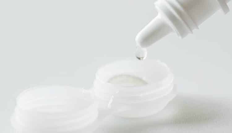 Cosa succede se si mettono le lenti a contatto scadute?