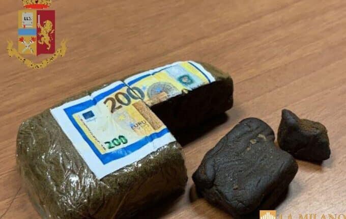 Torino, arrestato un ventenne marocchino con 100 grammi di hashish