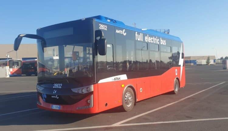 990920c0-498b-4a9a-9045-25c372c87b8e