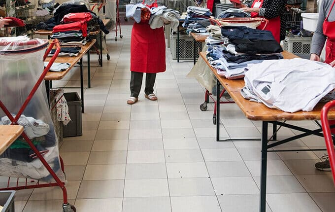 Milano, da domani inizia la raccolta di indumenti per i senza dimora aperta a tutti i cittadini