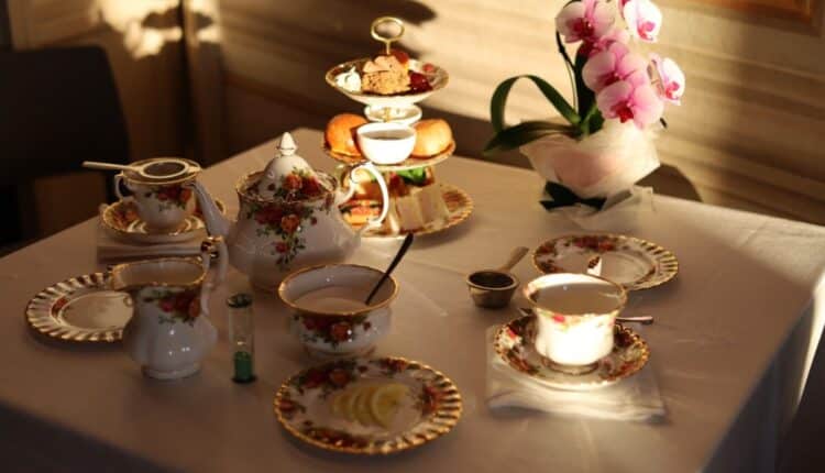 Terni: “Tè a Palazzo Santacroce”, grande successo del primo incontro per avvicinare alla degustazione del tè