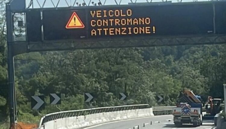 Torino, contromano in autostrada: tragedia sfiorata