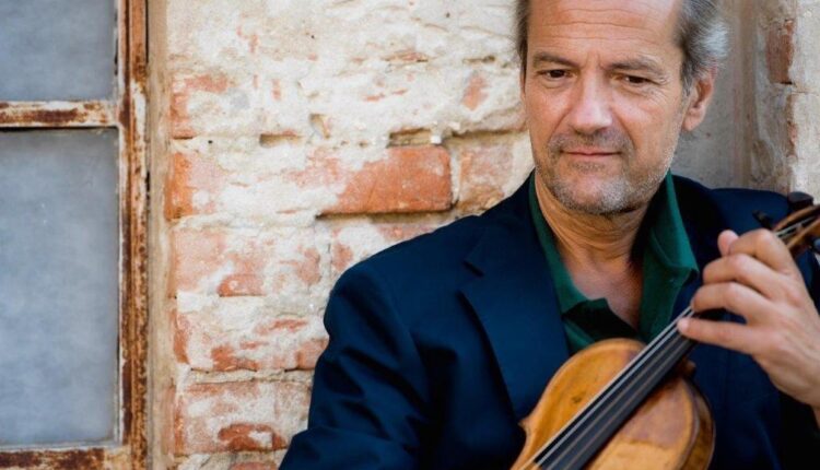 Pesaro, il violinista Giuliano Carmignola inaugurerà la stagione 2023 dell’Ente Concerti.