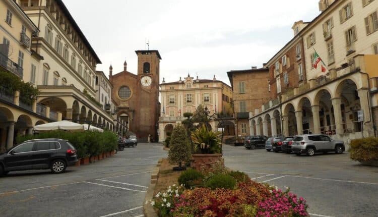 Torino, sceglie il garage del nonno per conservare sostanze ed esplosivi illeciti