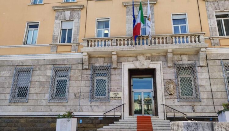 Frosinone, attivati nuovi progetti lavorativi per il Reddito di Cittadinanza.