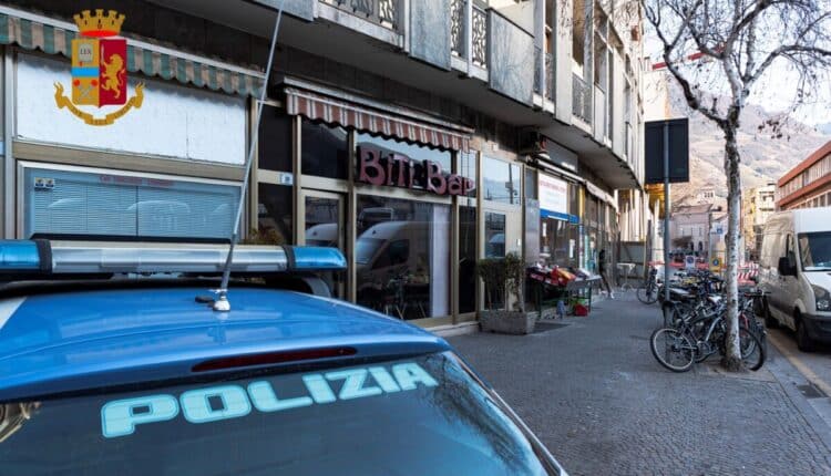 Bolzano, il questore dispone la chiusura del “Bar Biti”.