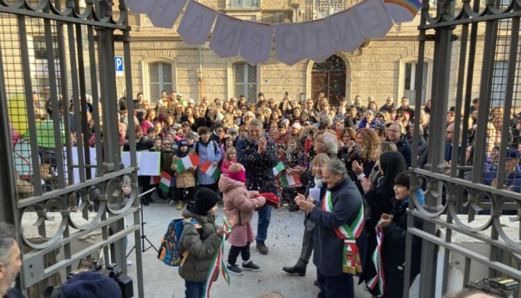 Ancona: Riapre la scuola De Amicis, dopo 16 mesi i bambini tornano in classe