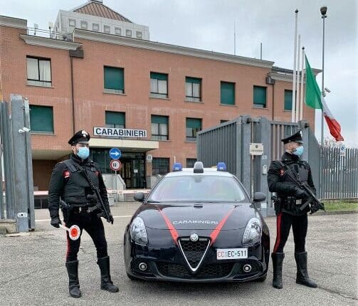 Bologna, arresti e denuncia all’interno di parco della Montagnola.