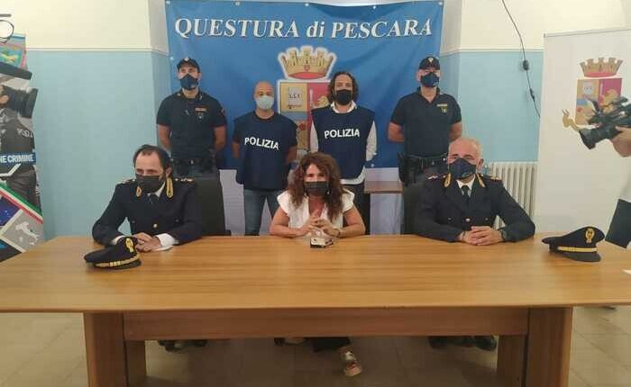 Pescara, custodia cautelare per il sedicenne accusato di estorsione e lesione nei confronti di un coetaneo.