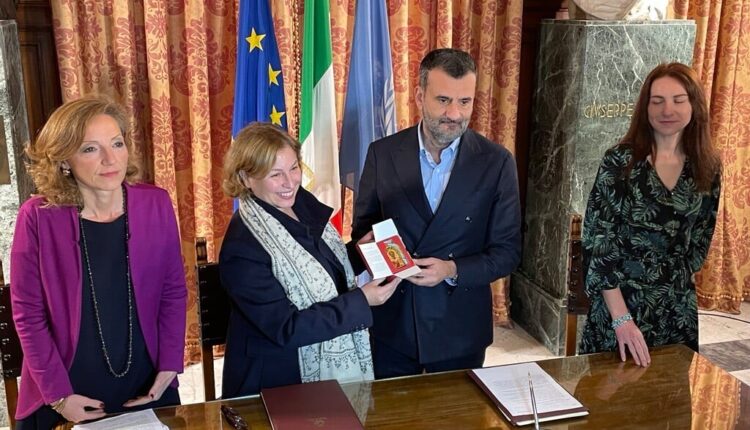 Bari, firmato il protocollo di intesa per promuovere l’inclusione dei rifugiati