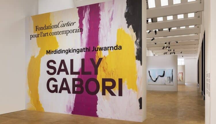 Milano, alla Triennale la mostra personale dell’artista aborigena Mirdidingkingathi Juwarnda Sally Gabori.
