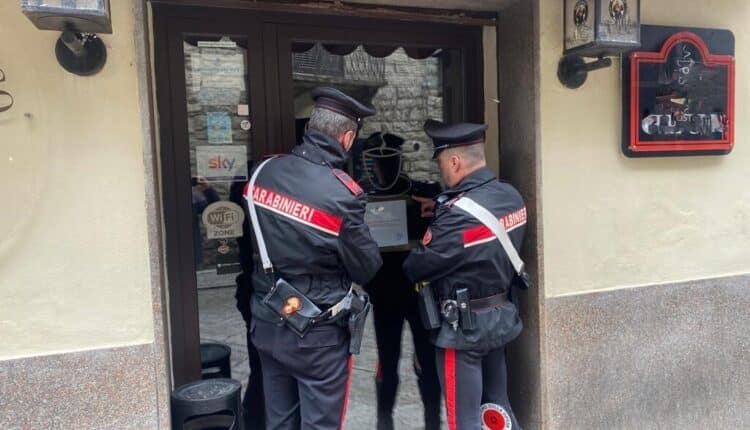 Tempio Pausania (SS), aggressioni e soccorsi non chiamati: chiuso un bar