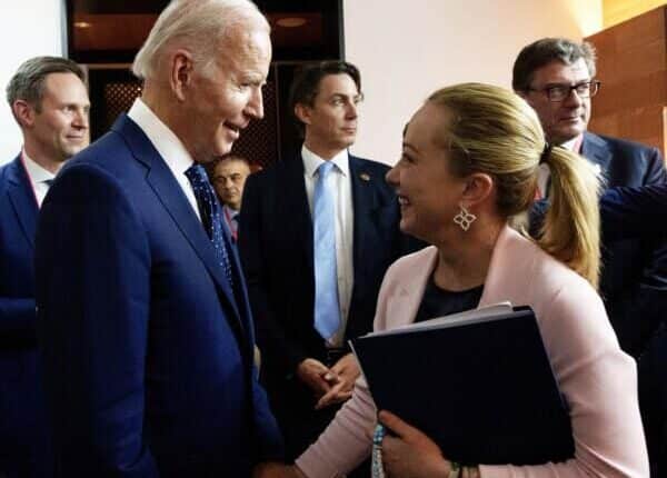«Lo stretto coordinamento sull’Ucraina», la telefonata di Joe Biden a Giorgia Meloni