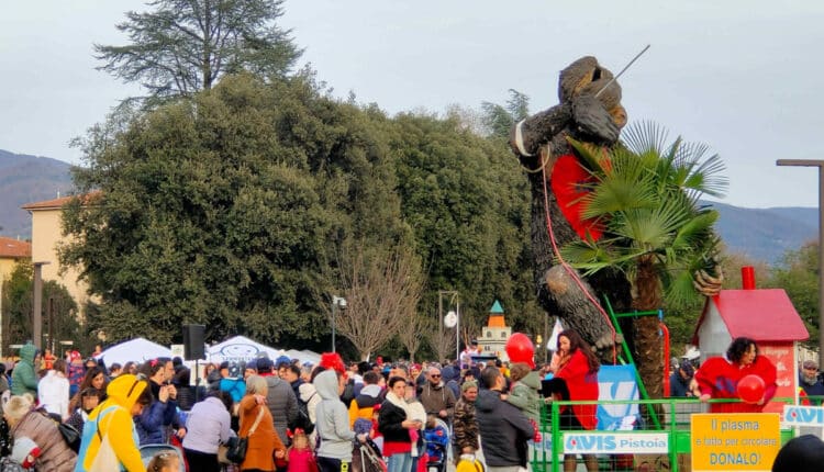 Pistoia, domenica 19 febbraio l’ultima sfilata di Carnevale.