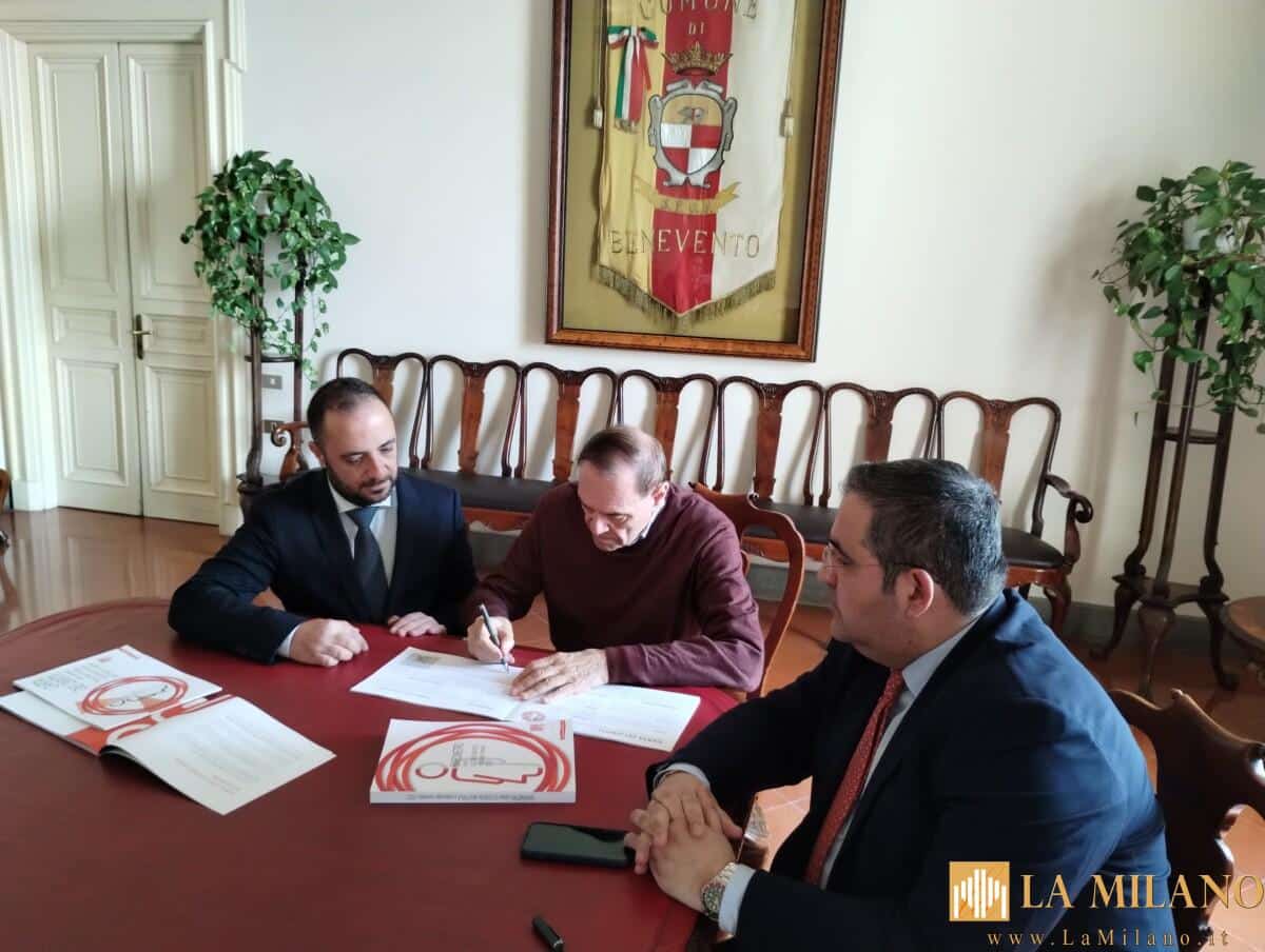Benevento, il Sindaco Mastella ha sottoscritto la Carta dei Diritti delle Persone con Sclerosi Multipla.