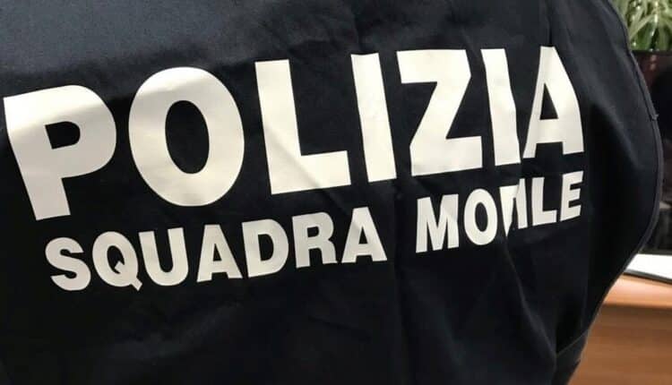 Roma, notificata dalla Polizia di Stato un’ordinanza di applicazione della misura cautelare nei confronti di due uomini per il reato di truffa