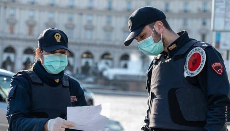 Roma, “truffa dello specchietto”: la vittima è un anziano parroco.