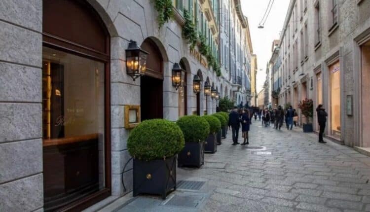 Milano, borseggi durante lo shopping: la Polizia di Stato arresta tre donne