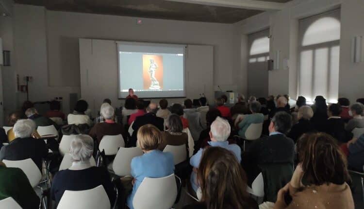 Lecco, “Artisti da ri-scoprire”: cinque gli appuntamenti a tema dedicati agli over 60 della città.