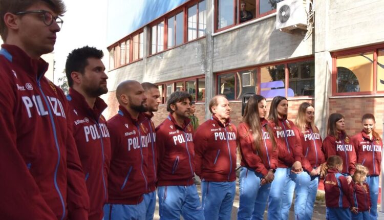 Alessandria: inaugurata dalla direttrice all'ispettorato delle scuole Tiziana Terribile la sezione giovanile di nuoto delle fiamme oro