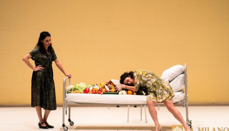 Savona: "Darwin inconsolabile, un pezzo per anime in pena" di Lucia Calamaro