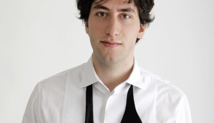 Savona: Il vincitore del Premio Venezia 2021 Davide Ranaldi al Teatro Chiabrera