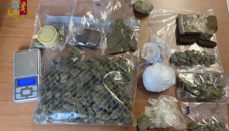 Bolzano, arrestato uno spacciatore: deteneva circa 4 etti di sostanza stupefacente.