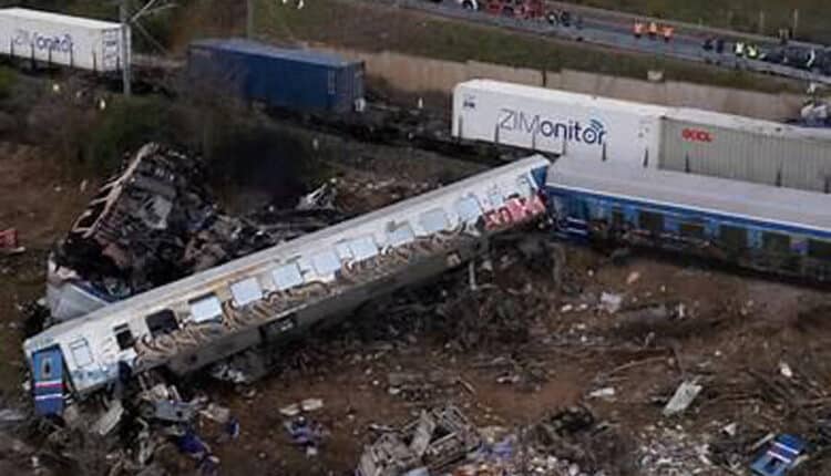 Grecia, terribile scontro tra due treni, sale a 38 il numero delle vittime.