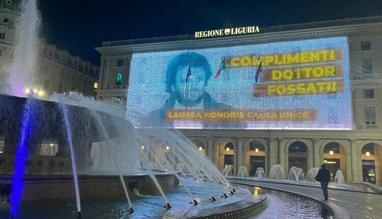 Genova: Il maxischermo di Regione Liguria celebra Ivano Fossati