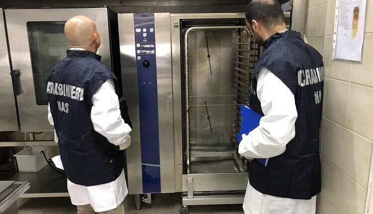 Ragusa, più di 100kg di alimenti sequestrati in un ristorante etnico nel ragusano.