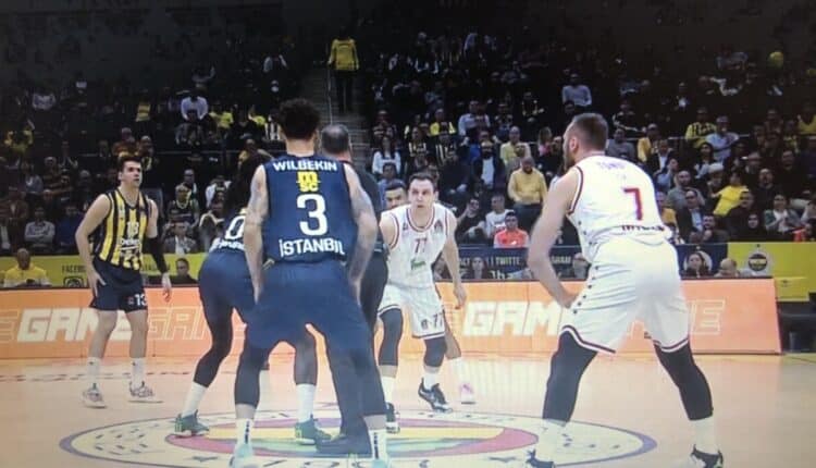 Basket, EuroLega: Fenerbahce-Olimpia Milano 75-82