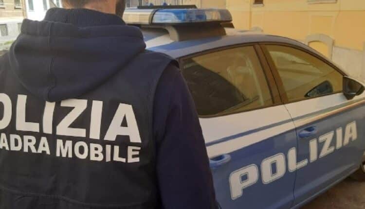 Pordenone, un minorenne rapina un supermercato per due bottiglie di superalcolici: collocato in comunità.