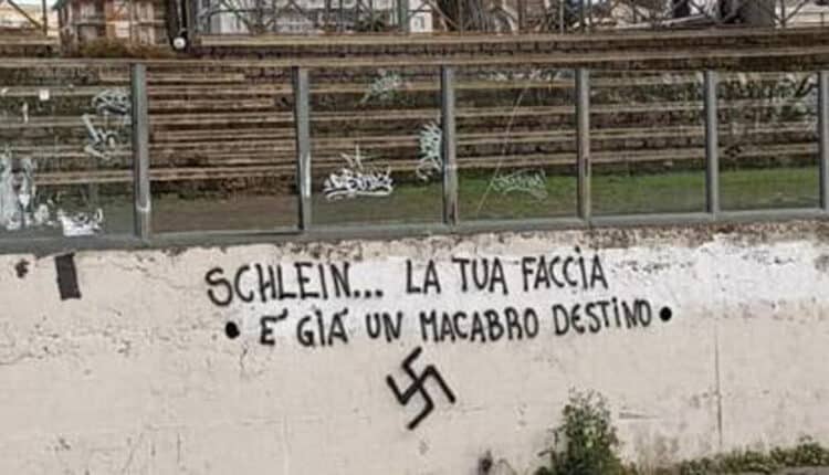 “Schlein…la tua faccia è già un macabro destino”, la scritta apparsa sopra la svastica a Viterbo